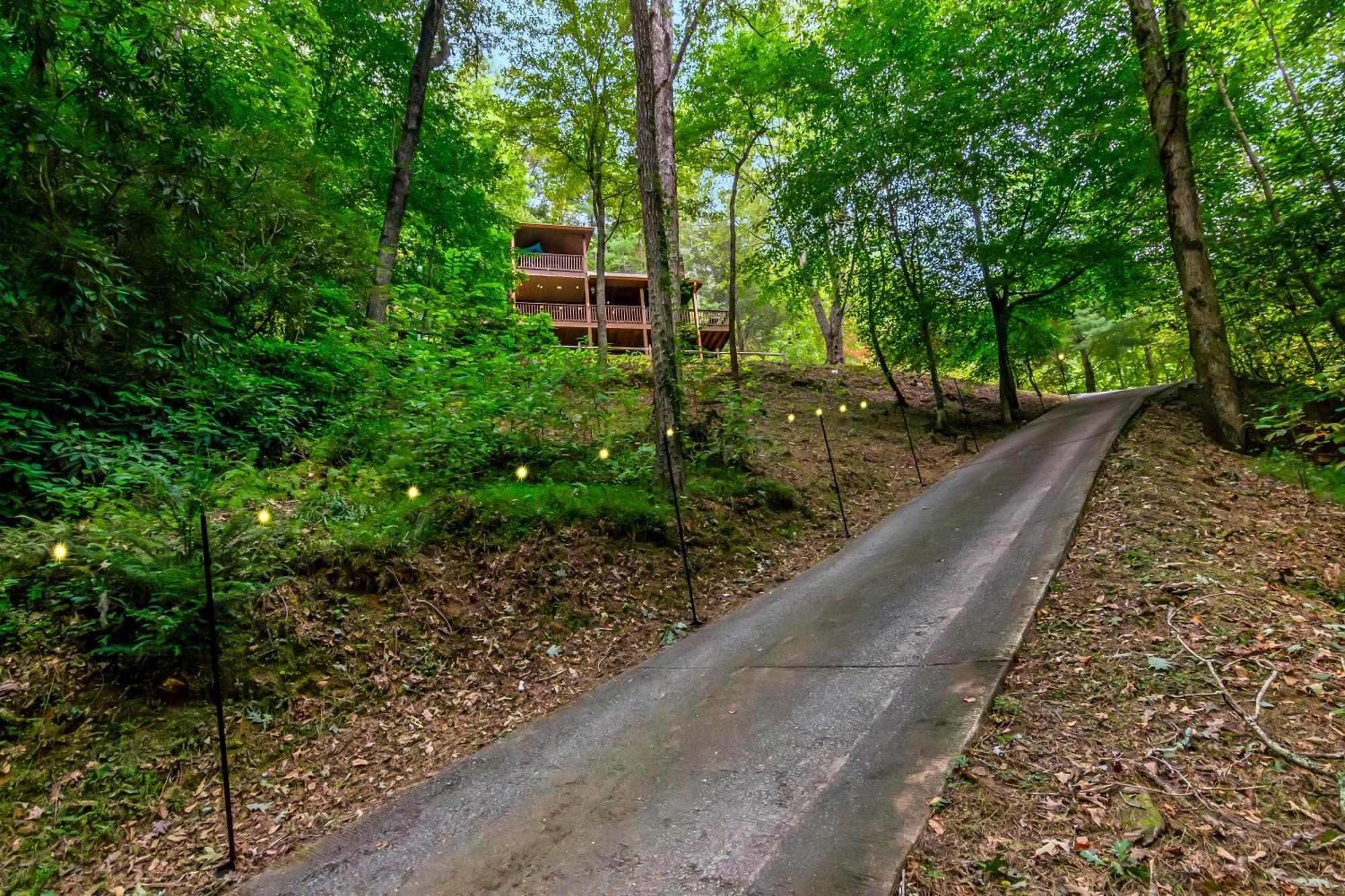 Amazing Creek View Cabin W/ Hot Tub, Firepit & Pool Table Ellijay Exterior photo