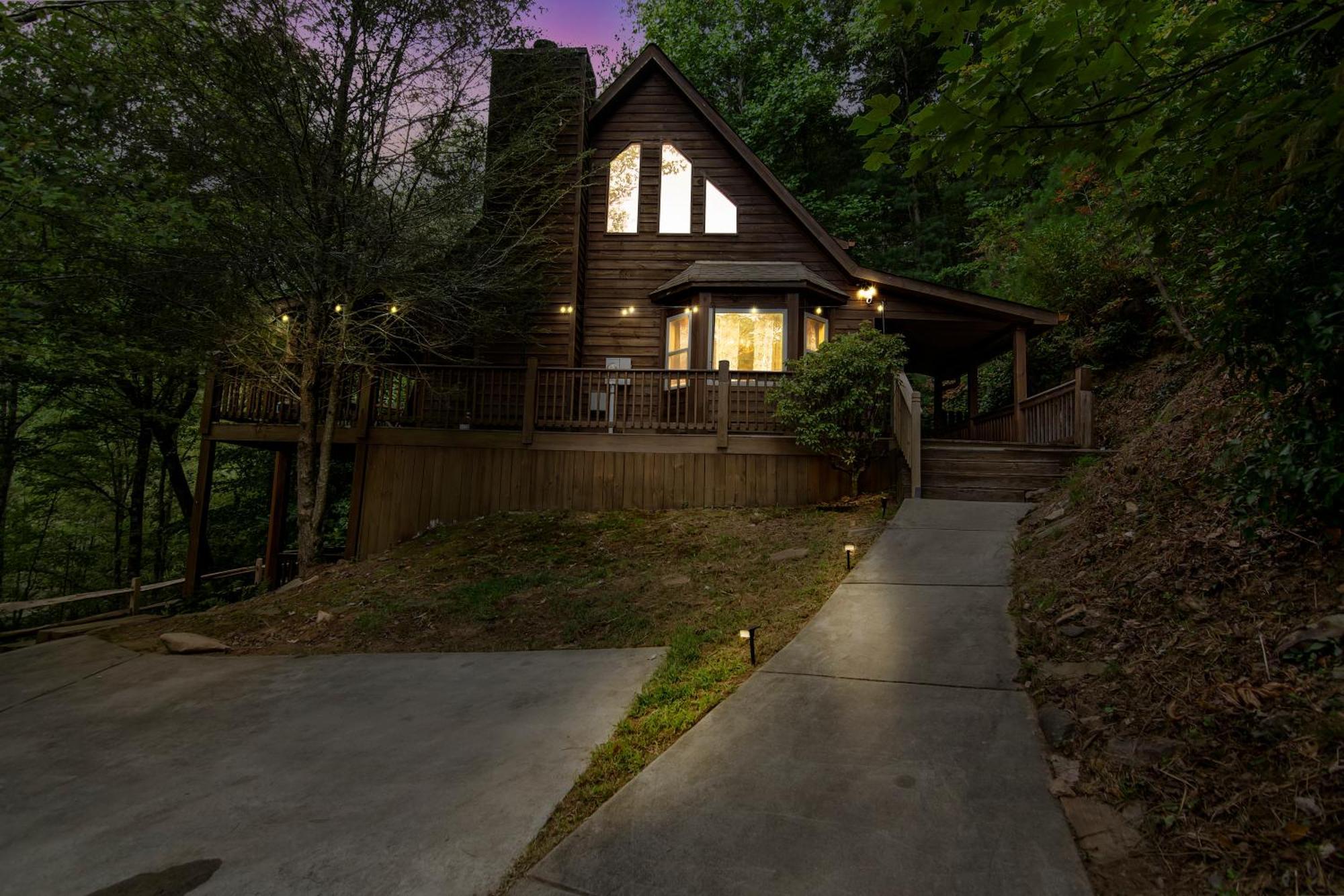 Amazing Creek View Cabin W/ Hot Tub, Firepit & Pool Table Ellijay Exterior photo