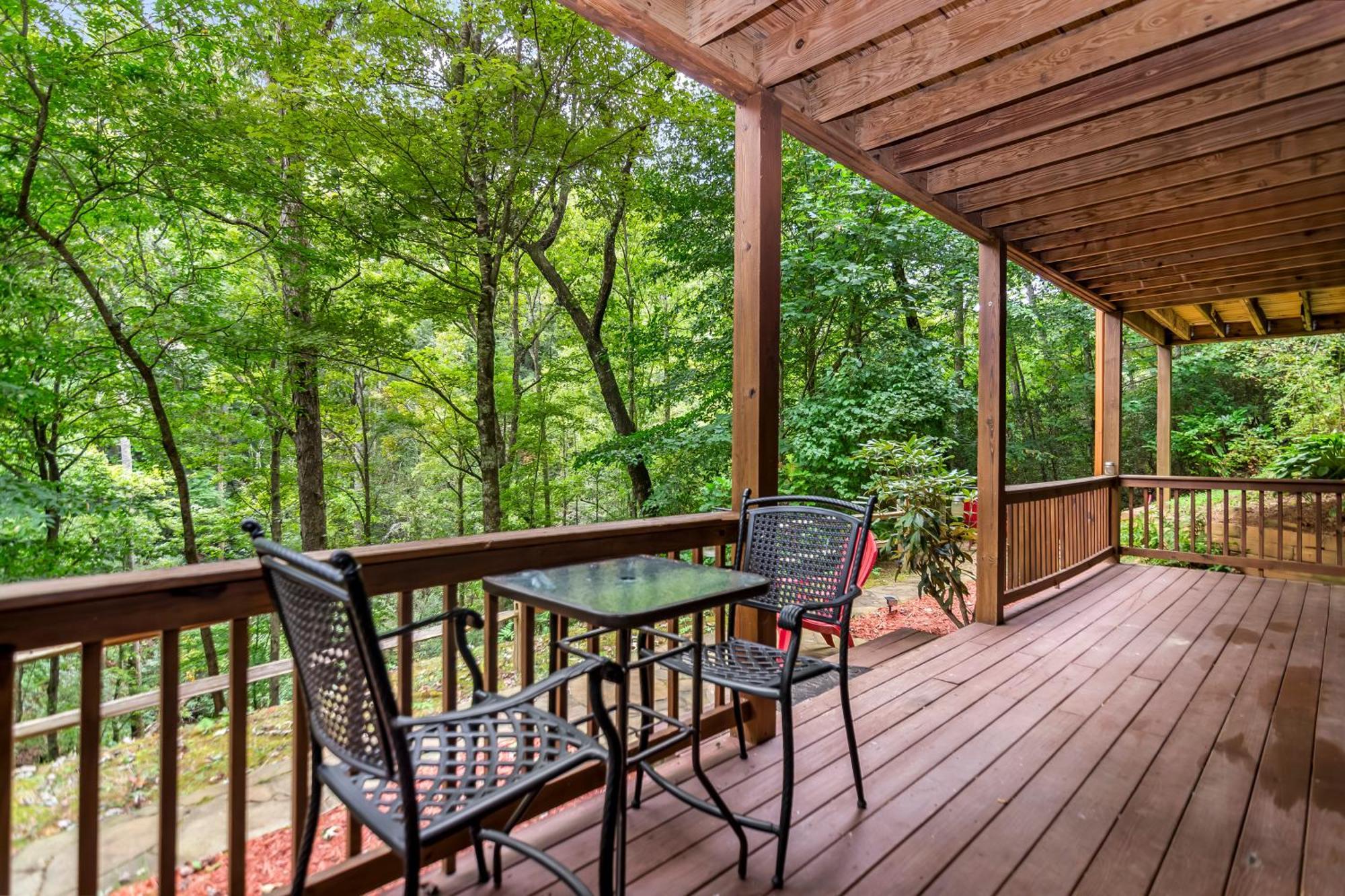 Amazing Creek View Cabin W/ Hot Tub, Firepit & Pool Table Ellijay Exterior photo
