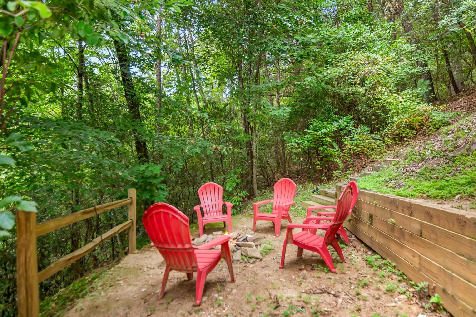 Amazing Creek View Cabin W/ Hot Tub, Firepit & Pool Table Ellijay Exterior photo